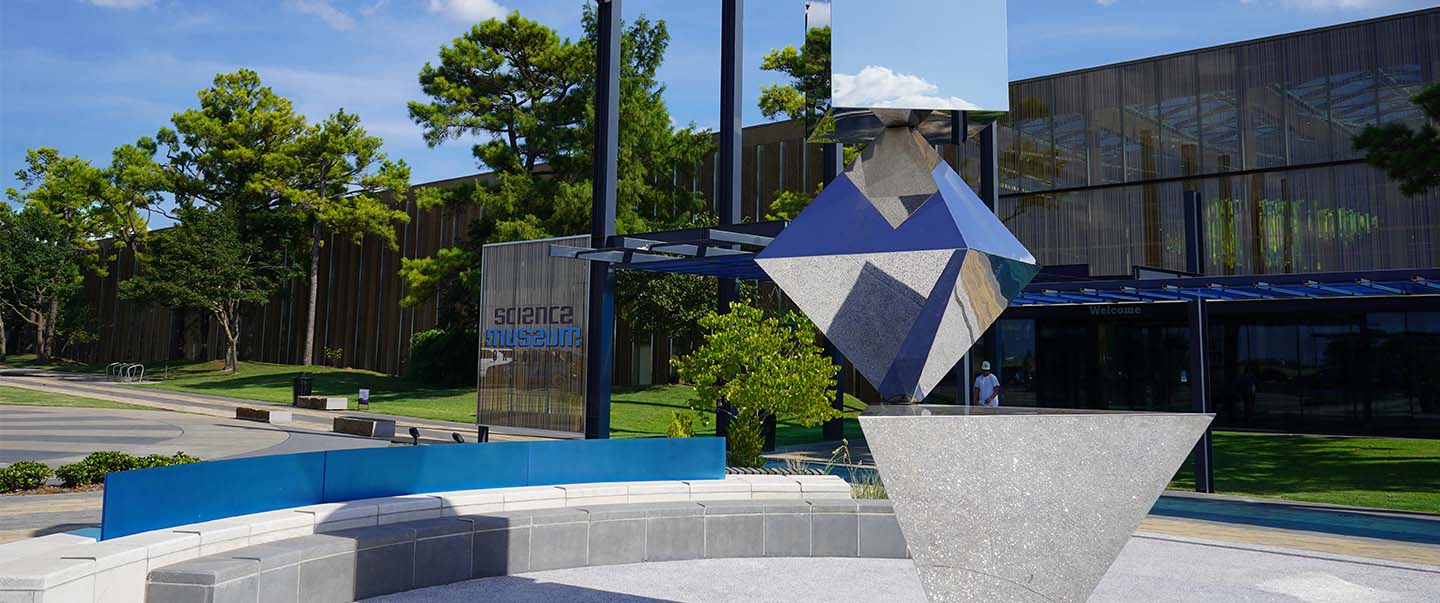 outside view of the museum and statute